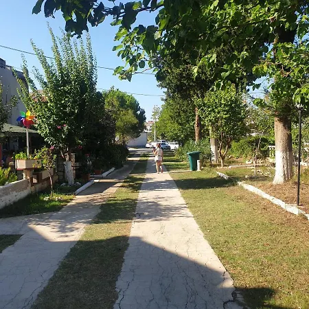 Apartment Tatil Koyu Cicek Kokulari, Cam, Palmiye Agaclari Icerisinde *